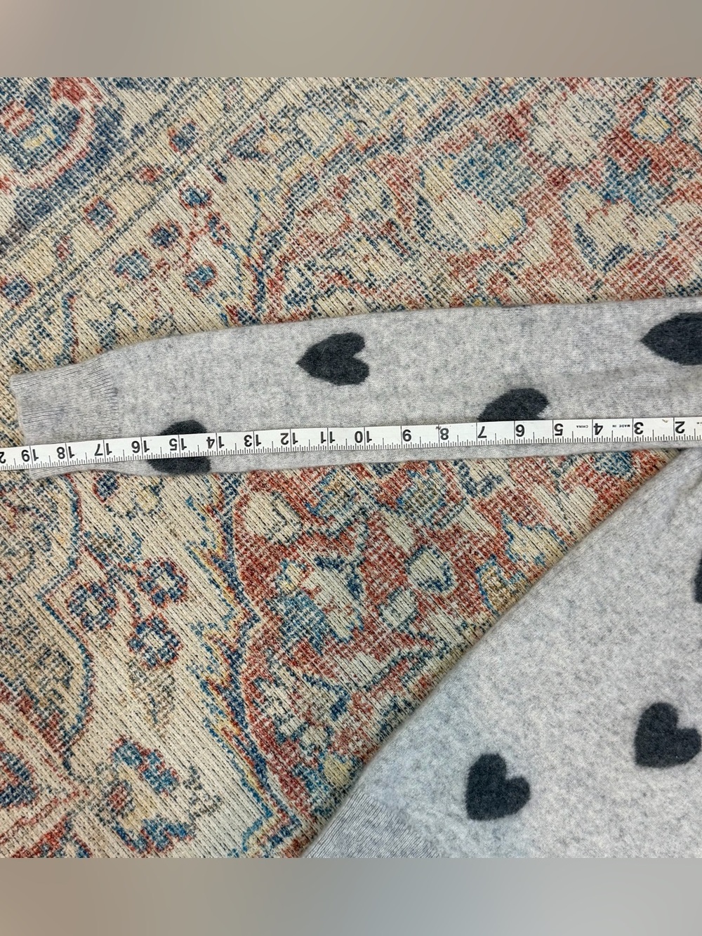 Christian Siriano 100% Cashmere Sweater S Gray Heart Print 2 Ply Crewneck - Picture 8 of 10